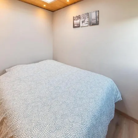 Holiday home In With Garden Leglise