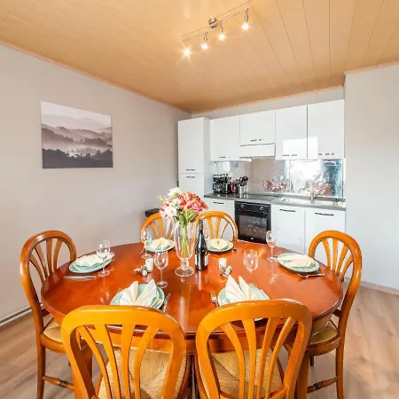 In With Garden Сasa de vacaciones Léglise