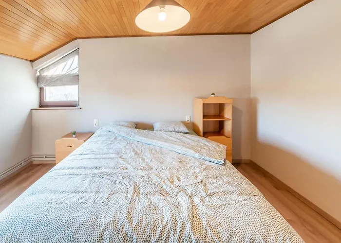 In With Garden Holiday home Leglise